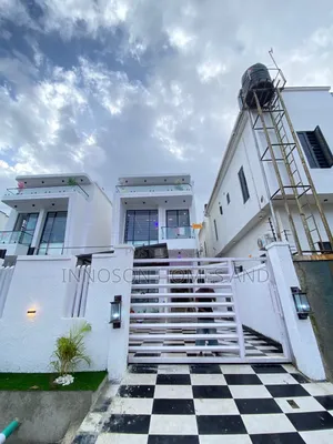 5bdrm Duplex in Sangotedo for sale
