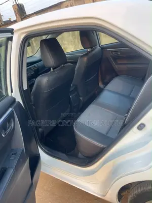 Toyota Corolla S 4dr Sedan (1.8L 4cyl CVT) 2015 White