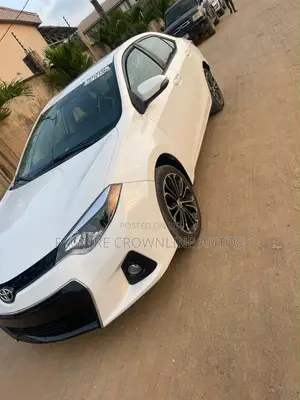 Toyota Corolla S 4dr Sedan (1.8L 4cyl CVT) 2015 White