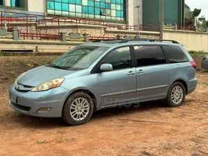 Toyota Sienna 2005