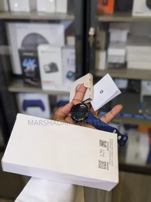 Google Pixel Watch 4 45mm
New — No Box 
45mm Display 