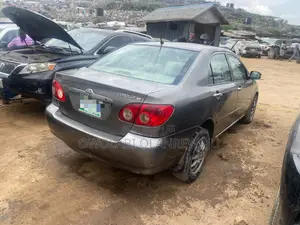 Toyota Corolla 2005 Gray