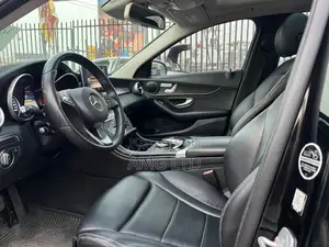 Mercedes-Benz C300 Luxury Sedan RWD (2.0L 4cyl 7A) 2016 Black