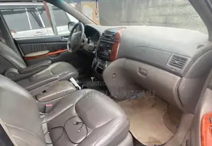 Toyota Sienna 2004 Gray
