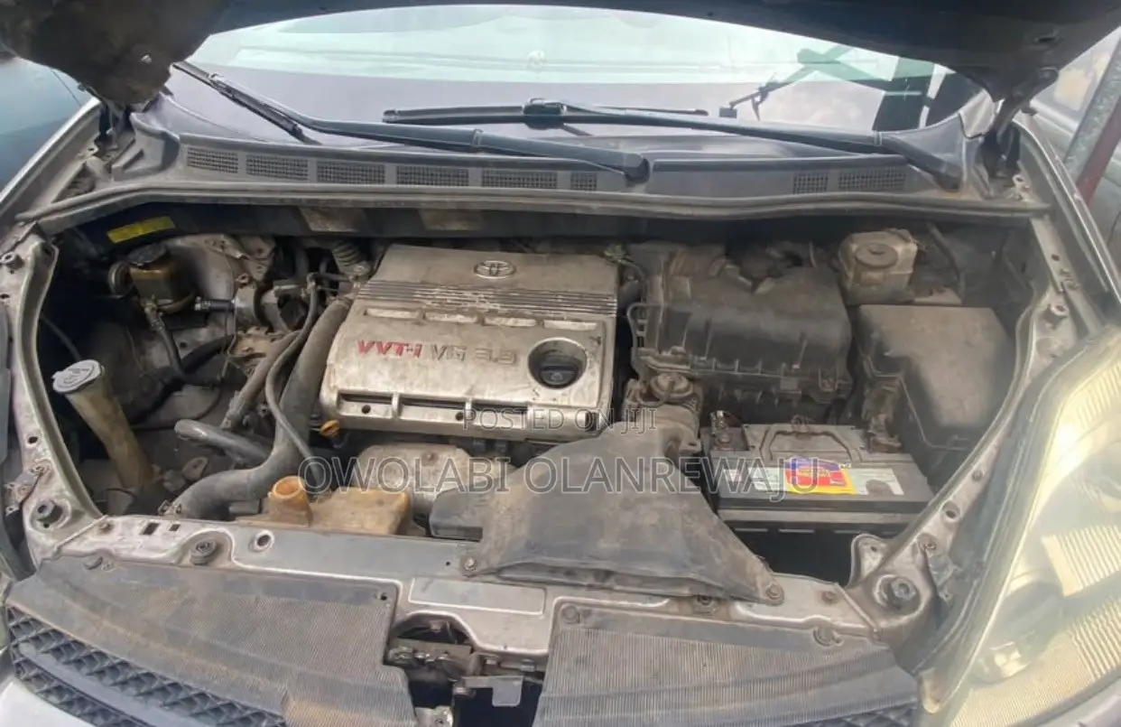 Toyota Sienna 2004 Gray