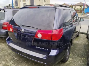 Toyota Sienna 2006 Blue