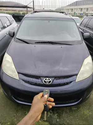 Toyota Sienna 2006 Blue