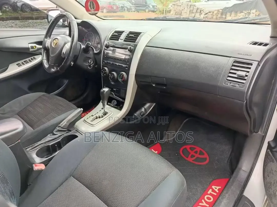 Toyota Corolla 2008 Silver