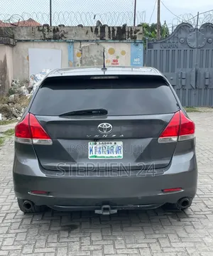 Toyota Venza 2010 Gray