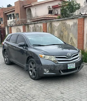 Toyota Venza 2010 Gray