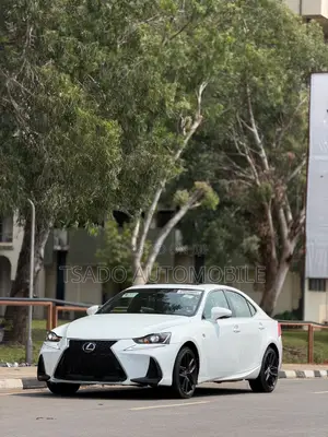 Lexus IS 300 AWD 2018 White