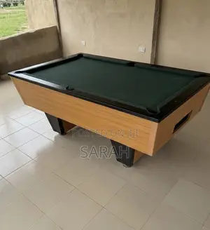 Snooker Board 3 Sticks and a Set of Balls