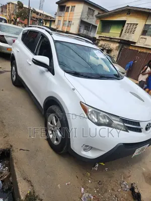 Toyota RAV4 2013 White