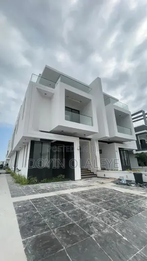 5bdrm Mansion in Ikate for sale