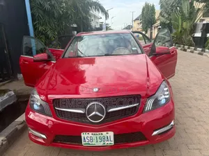 Mercedes-Benz C300 2008 Red