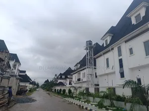 6bdrm Mansion in Metropolis, Dape for sale