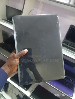 Laptop Dell Latitude 7390 8GB Intel Core i5 SSD 256GB