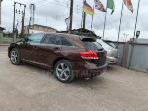 Toyota Venza XLE 2010 Burgundy