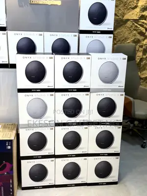 Brandnew Onyx Studio 9 Speaker