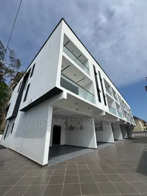 4bdrm Duplex in Lekki County, Ikota for sale