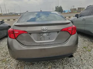 Toyota Corolla XSE 4dr Sedan (1.8L 4cyl CVT) 2017 Gray
