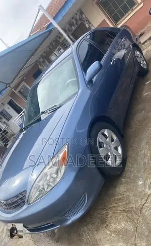 Toyota Camry XLE 4dr Sedan (2.4L 4cyl 4A) 2004 Blue