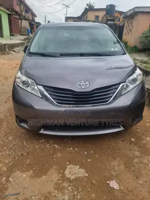 Toyota Sienna XLE 8 Passenger 2012 Gray