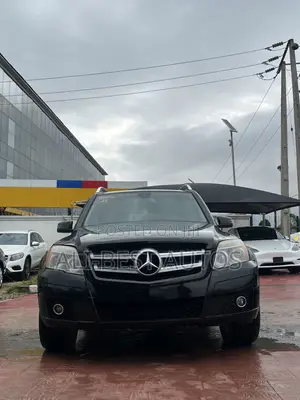 Mercedes-Benz GLK-Class 2010 Black