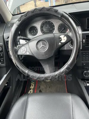 Mercedes-Benz GLK-Class 2010 Black