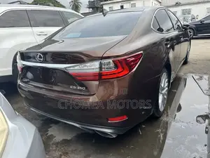 Lexus ES 2017