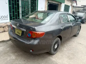 Toyota Corolla 2009 Gray