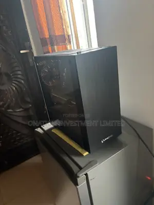 Desktop Computer Asus 32GB AMD Ryzen 5 SSD 2T