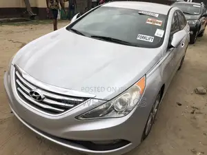 Hyundai Sonata Limited 4dr Sedan (2.4L 4cyl 6A) 2014 Silver