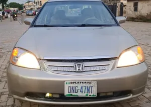 Honda Civic 2004 Gold