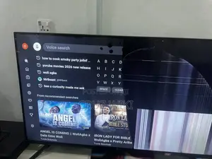 Hisense 49-Inch Smart TV — Screen Fault — For Repair/Parts