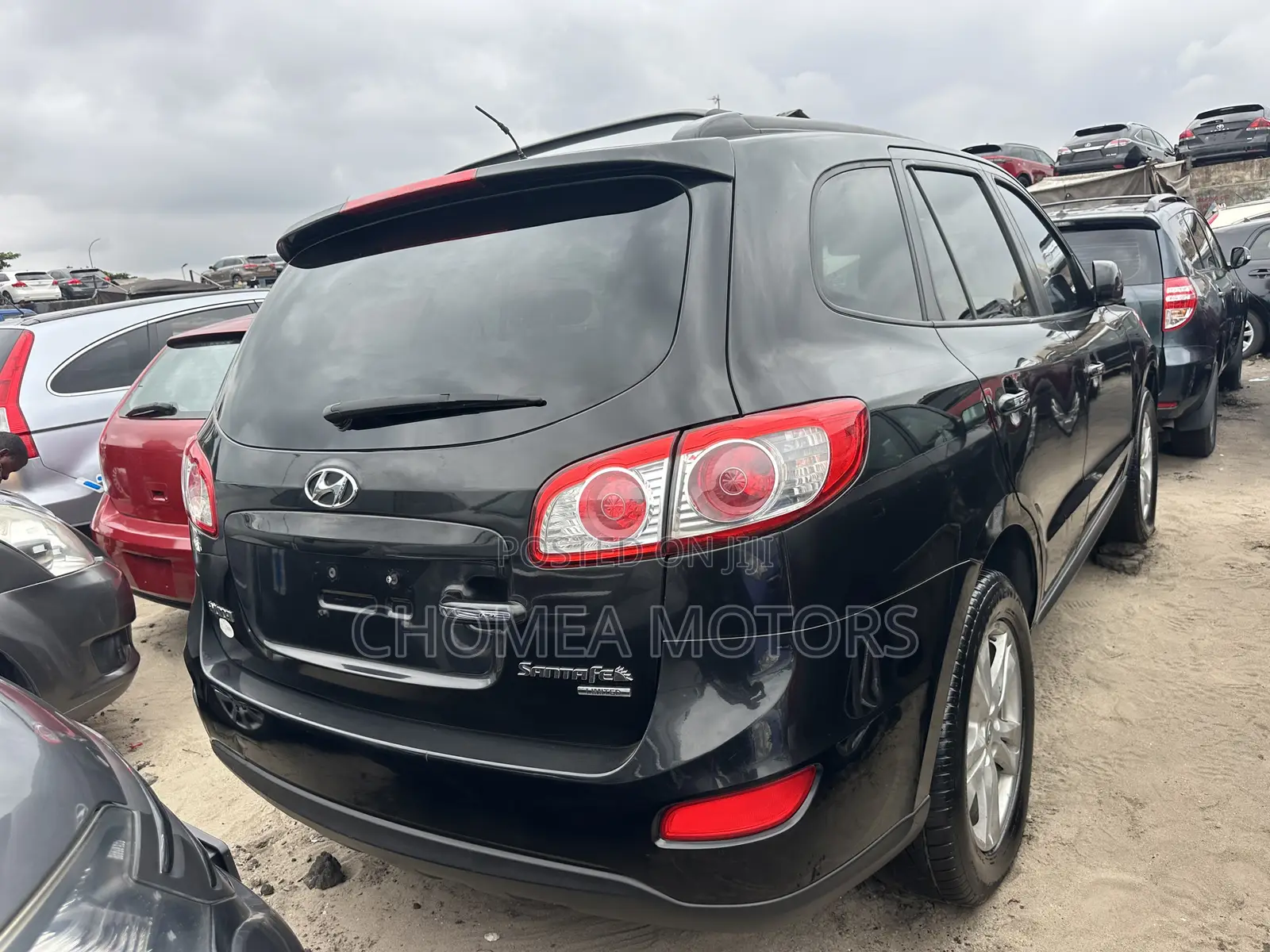 Hyundai Santa Fe 2012 Black