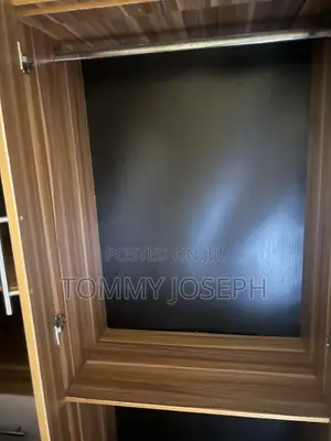 2 Months Neatly Used Used Wardrobe