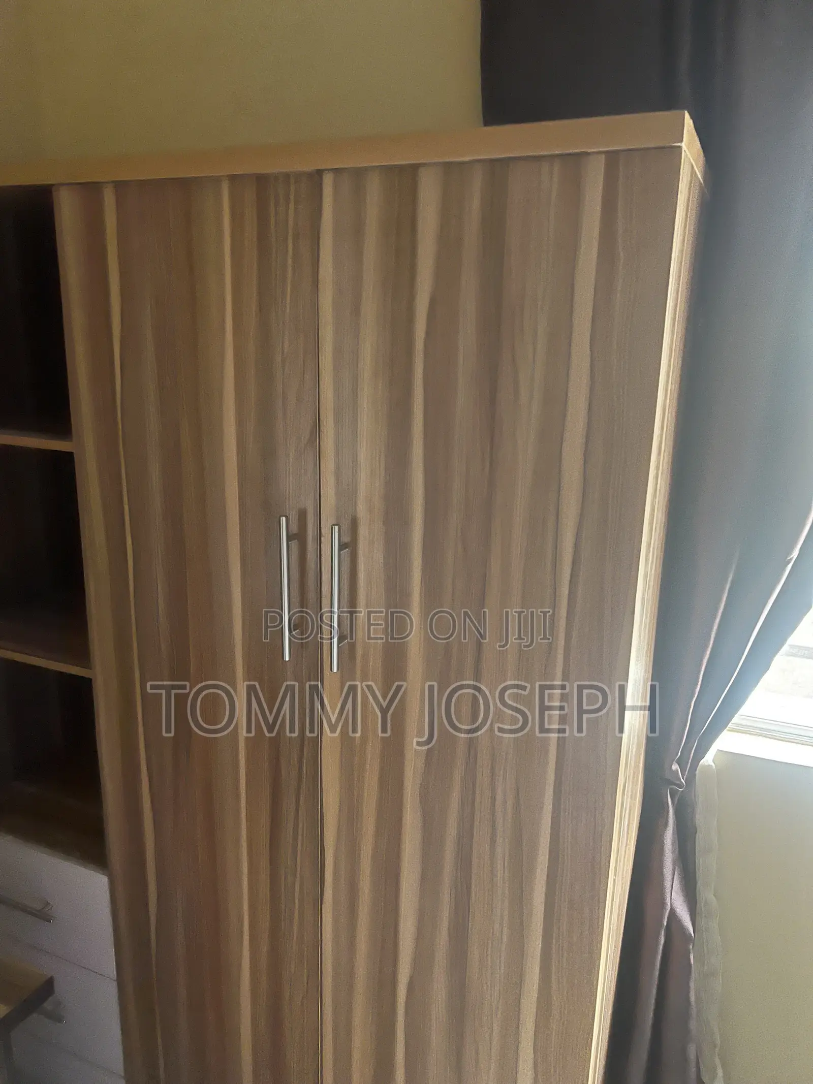 2 Months Neatly Used Used Wardrobe