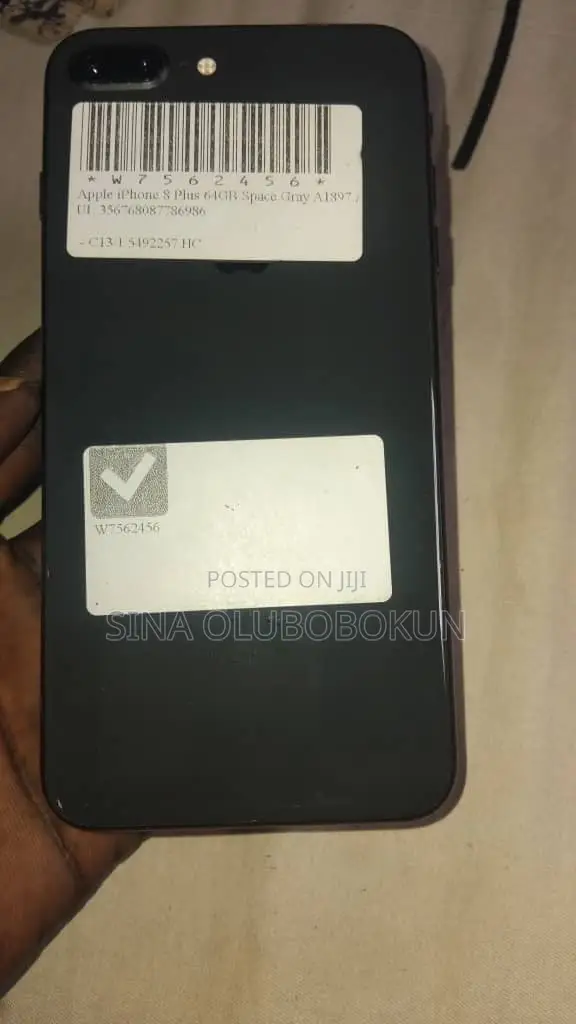 Apple iPhone 8 Plus 64 GB Black