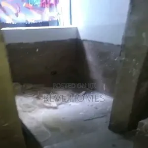 Studio Apartment in Adekunle for rent