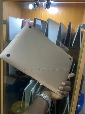 Laptop Apple MacBook Air 2019 8GB Intel Core i5 SSD 256GB
