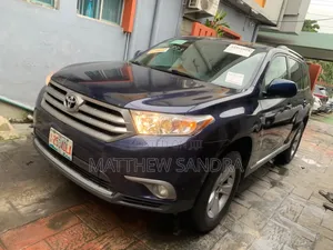 Toyota Highlander 2013 Blue