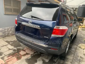 Toyota Highlander 2013 Blue