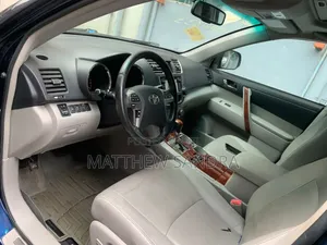 Toyota Highlander 2013 Blue