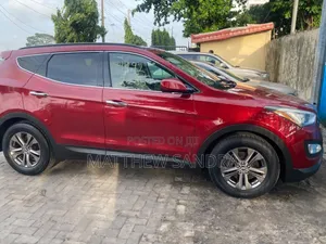 Hyundai Santa Fe 2013 Red