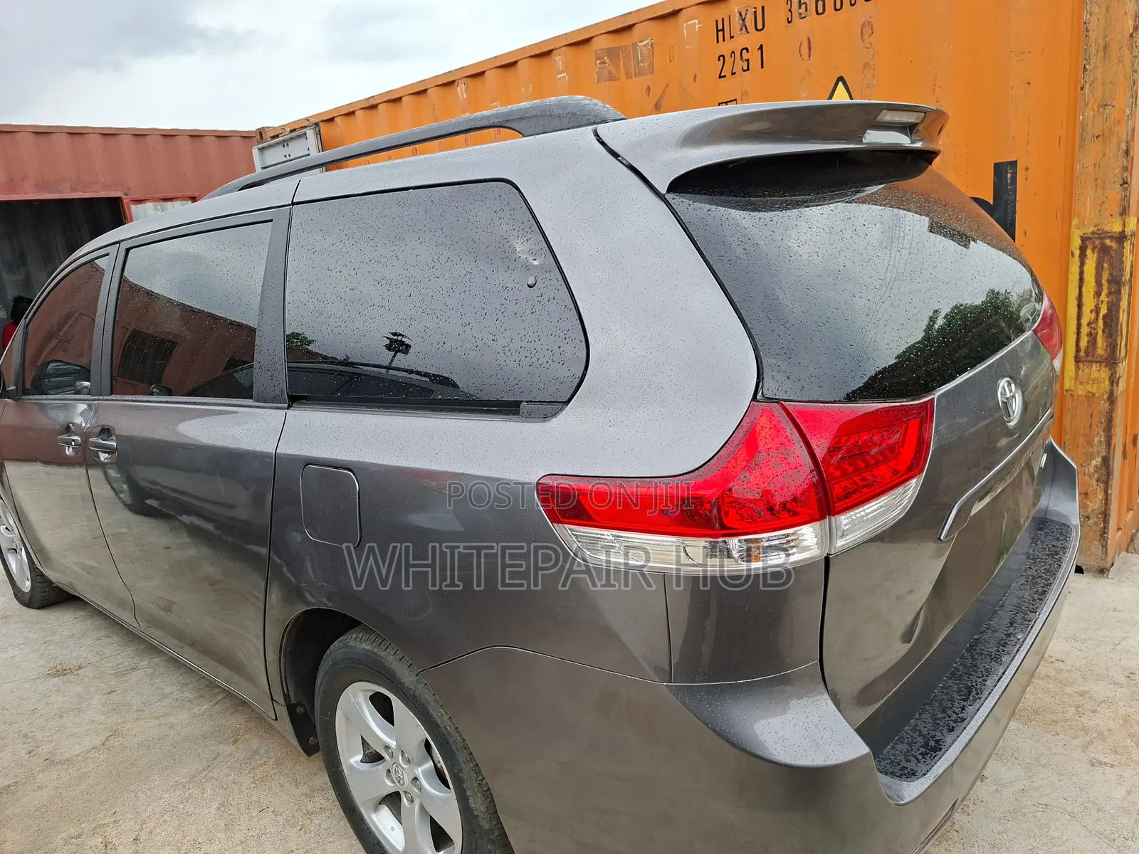 Toyota Sienna LE 7 Passenger 2010 Gray