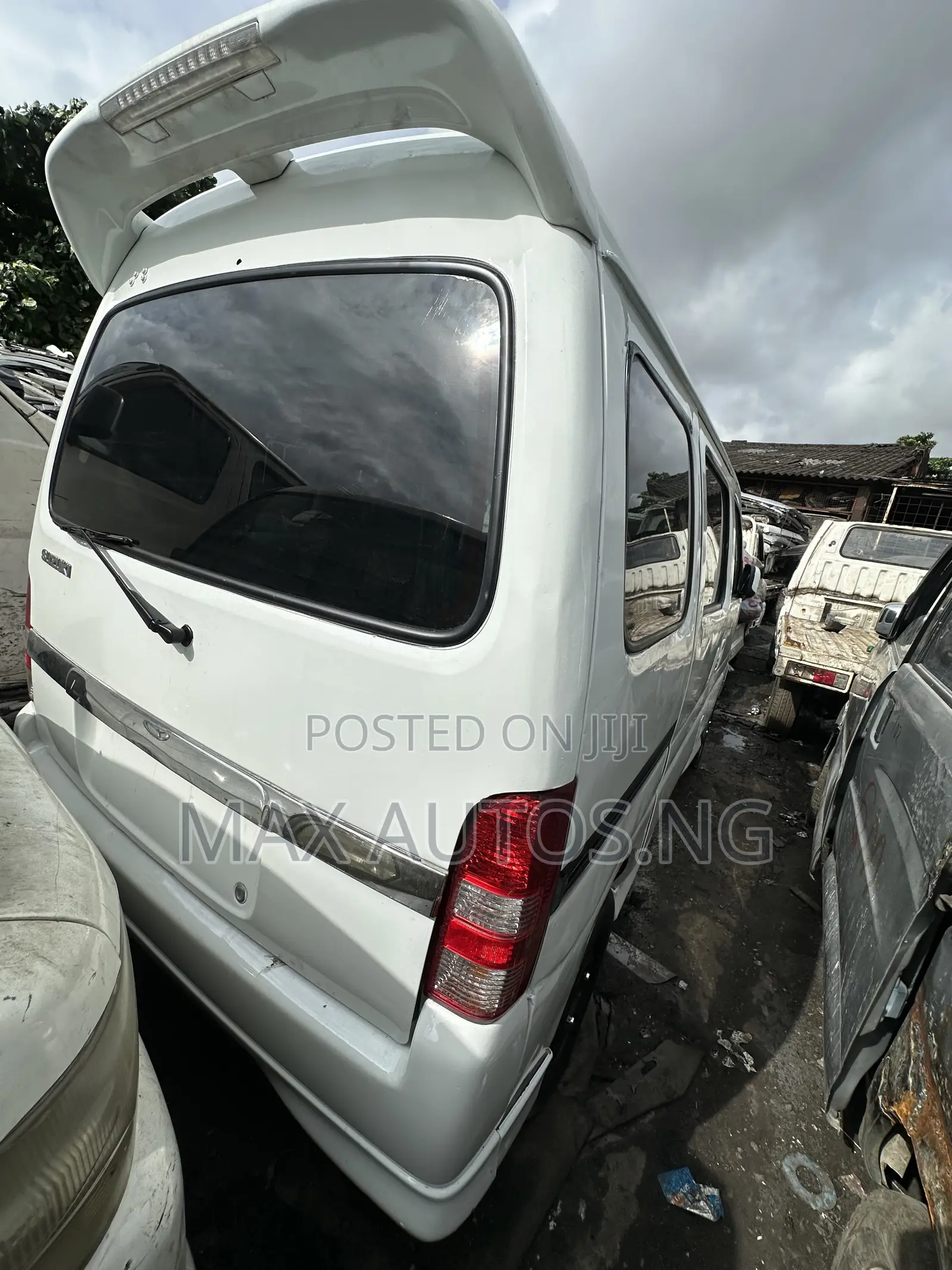 Suzuki Every 2010 White