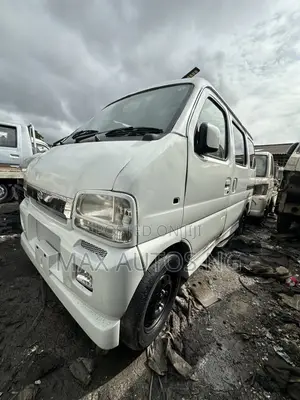 Suzuki Every 2010 White