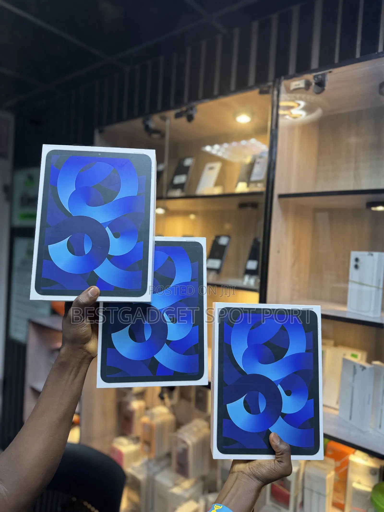 New Apple iPad Air 64 GB