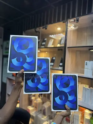 New Apple iPad Air 64 GB